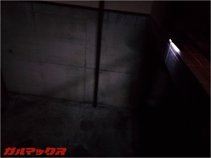 常夜灯モードでの点灯時は優しい光で照らしてくれます。