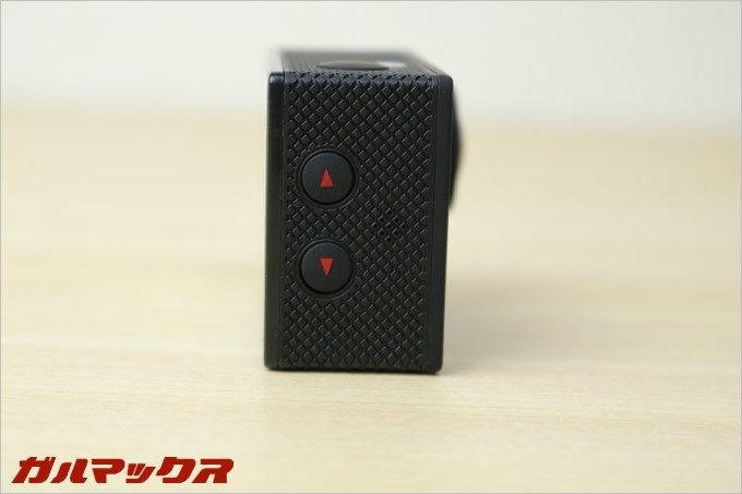 本体右側面には選択キーが備わっています。