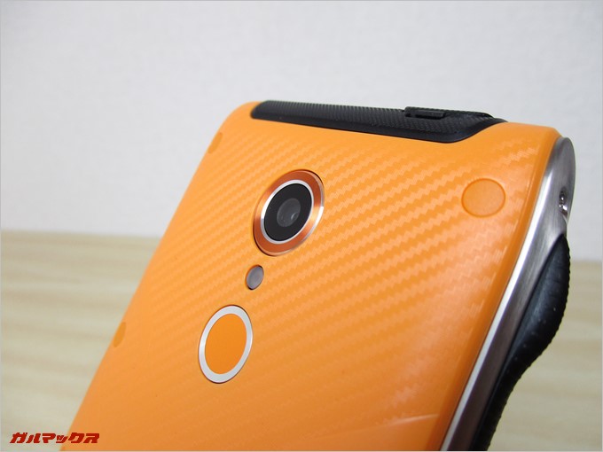 HOMTOM HT20 Proは1600万画素カメラと指紋認証ユニットも備わっている。