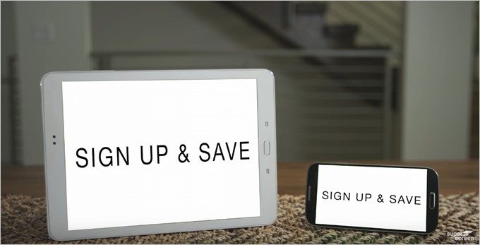 スマートフォンの表示をそのまま大きくするだけなので同期なんて必要ありません。