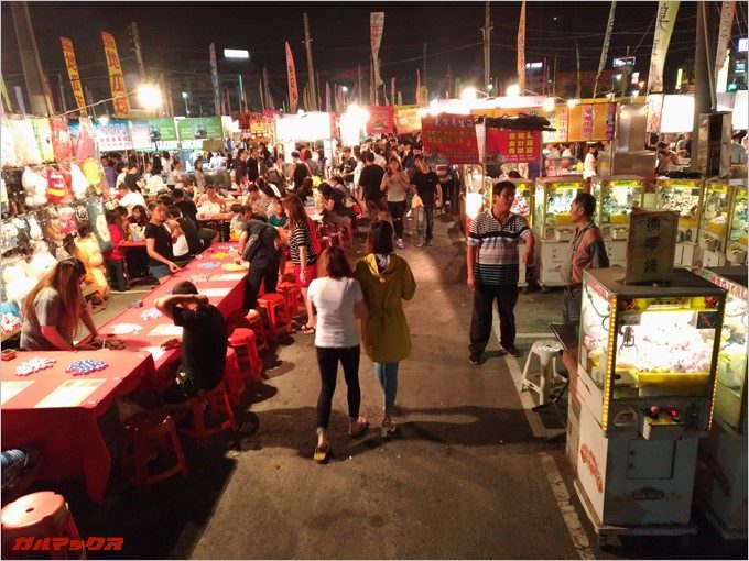 台湾でも最大級の花園夜市。