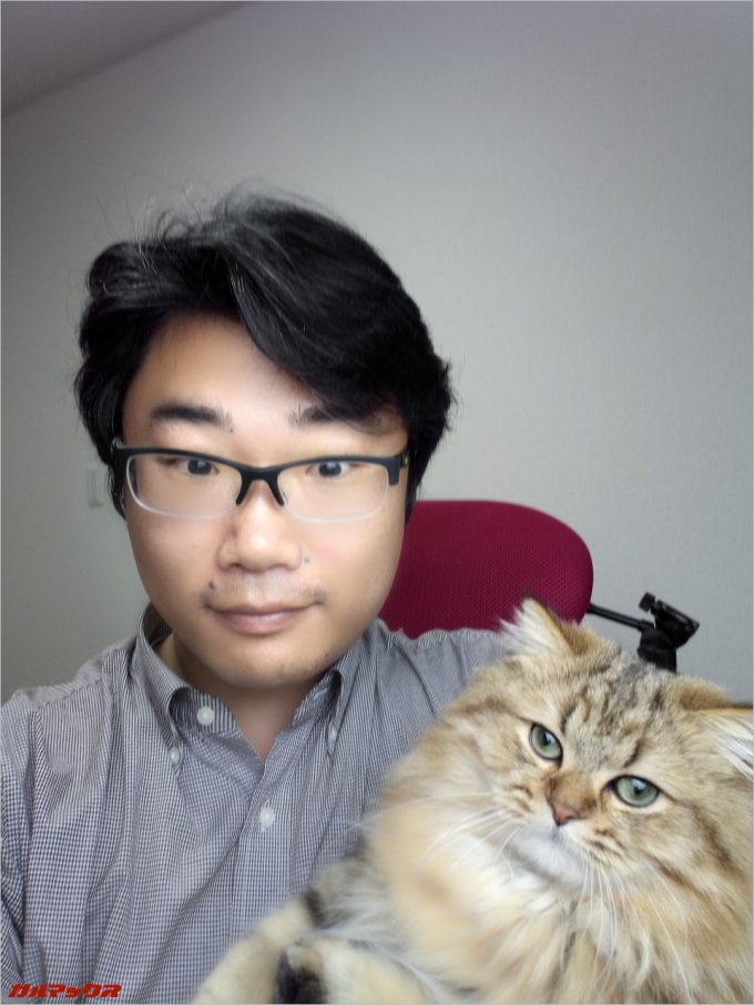 インカメラでジョコ編集長と撮影