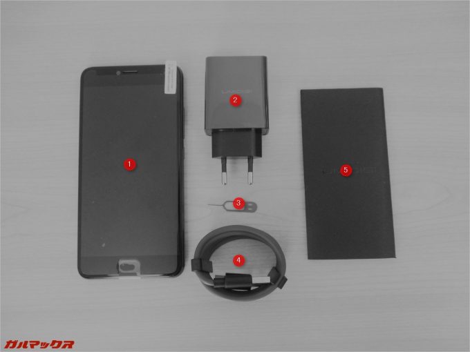 UMIDIGI Z PROの同梱物は本体、充電器、SIMピン、USB Type-Cのケーブル、説明書のみ