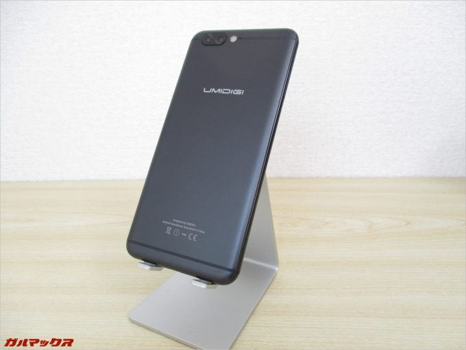 UMIDIGI Z PROはアルミ素材を用いた外観で高級感は高め。