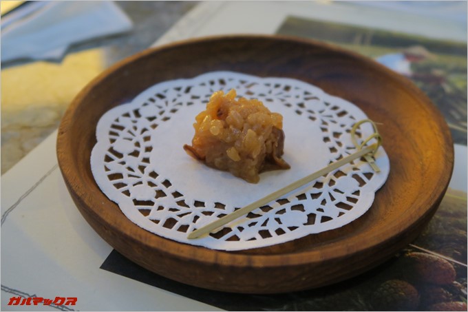 ライスワインの試食が出てきた