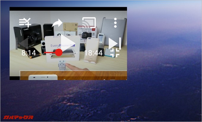 再生中に小窓をタップすると再生/一時停止可能。一時停止すると各種機能を利用可能です