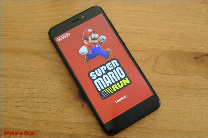 Xiaomi Redmi 4Xでマリオランを動かしています。