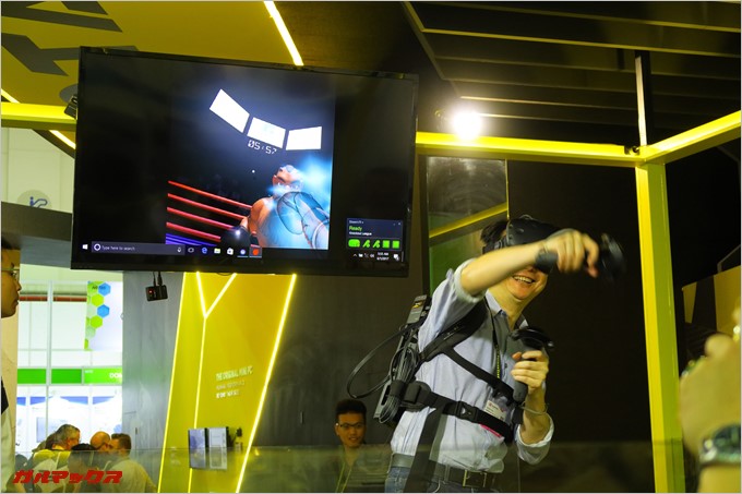 実際にパンチすることで繰り広げられます