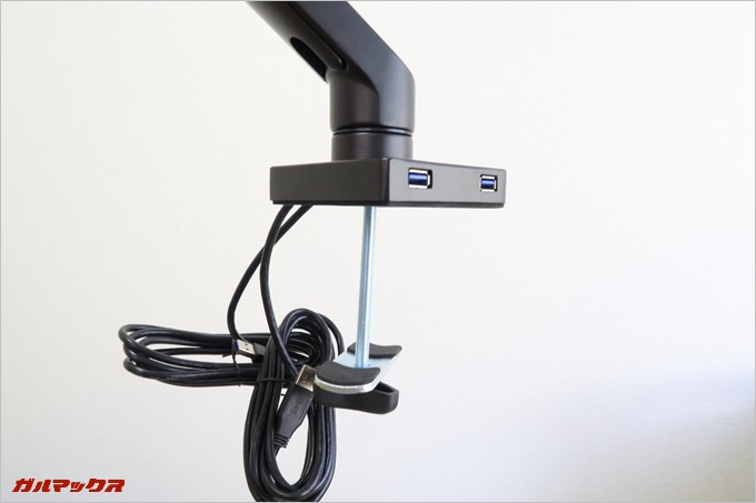 グロメット式は最大70ｍｍまでの穴が開いている箇所で取り付けが可能。