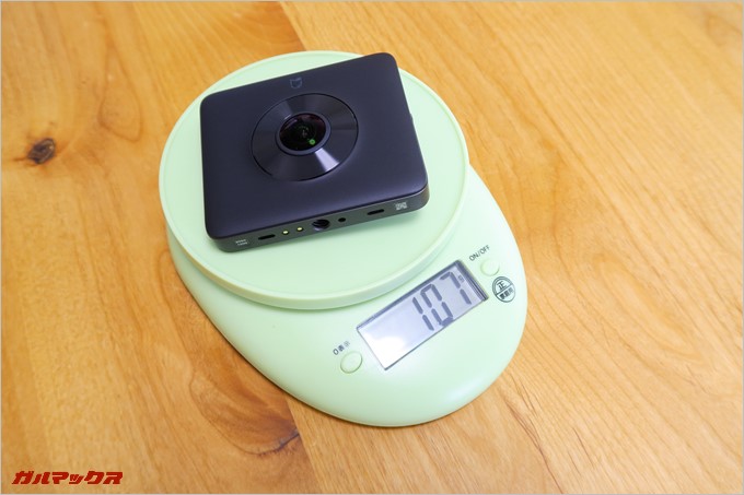 Xiaomi mijia 3.5K之重量は約107gで軽量。