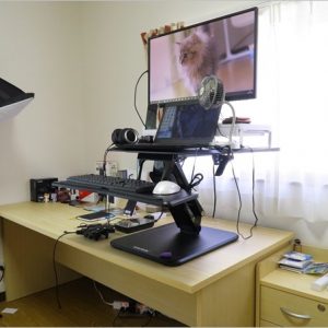 座り、立ち、即切り替え。Loctekの卓上スタンディングデスク「F3B」レビュー