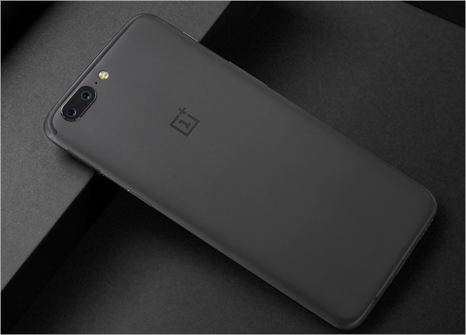 500ドル以下で最先端のハイエンド端末が手に入るOnePlus 5