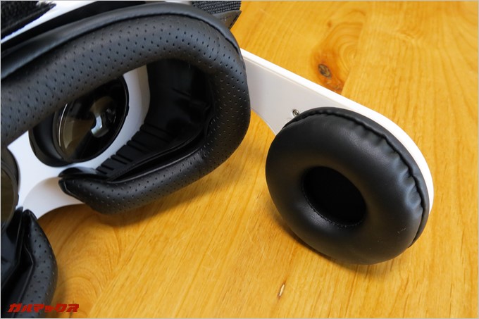 VOX PLUS BE 3DVRにはヘッドホンが内蔵