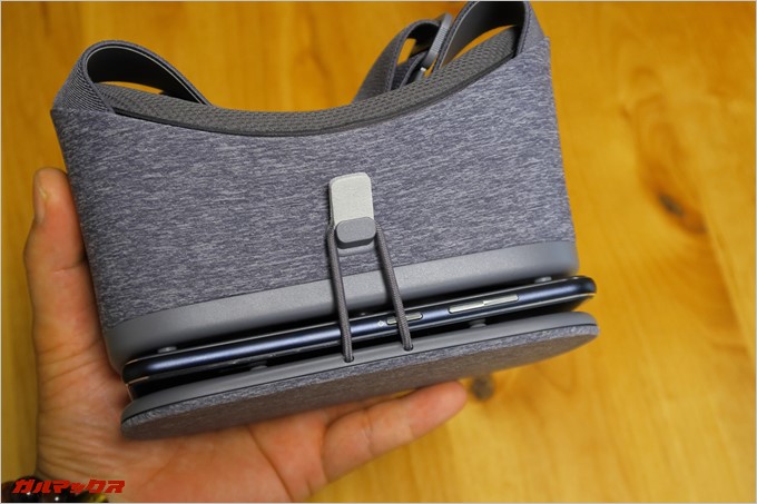 Daydreamのプラットフォームはコンテンツ起動中は画面タップやボタン操作が無効となるのでボタン干渉は気にしなくて良い