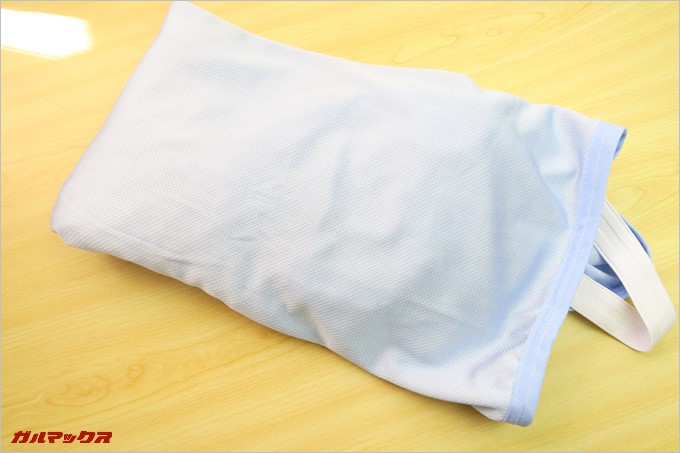 冷却具合を調整できる冷感カバー付き