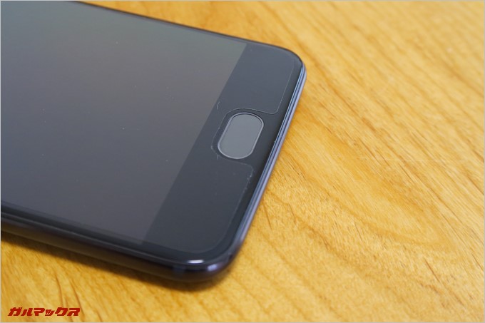 ホームボタン兼指紋認証ユニットは静電タッチ式で物理ボタンではない