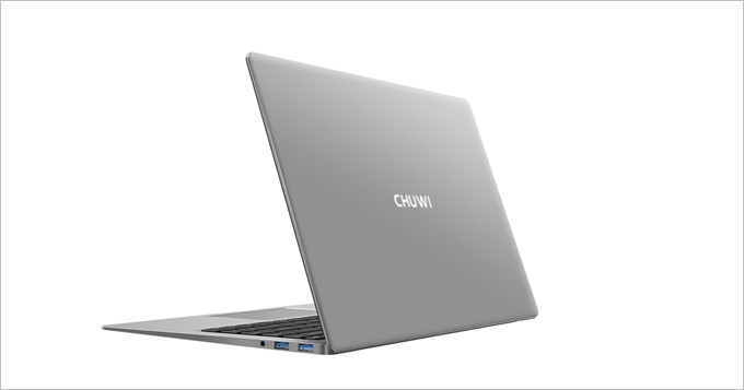 CHUWIのロゴは淡く光る