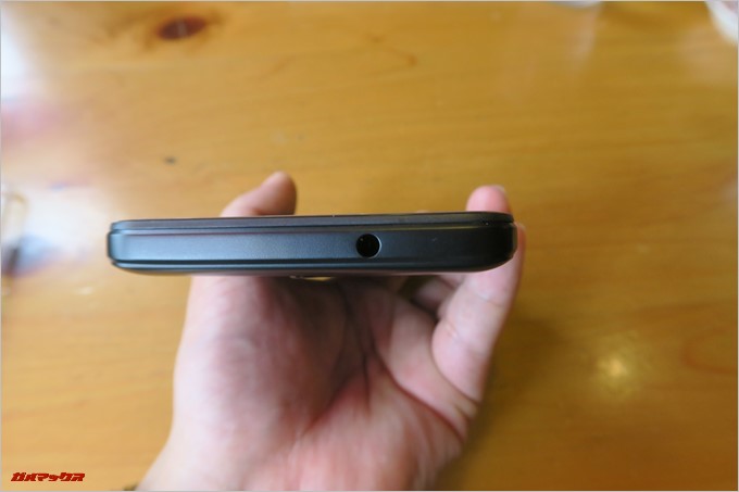 Gretel「GT6000」の本体上部にはイヤホンジャック（3.5mm）が備わっています。