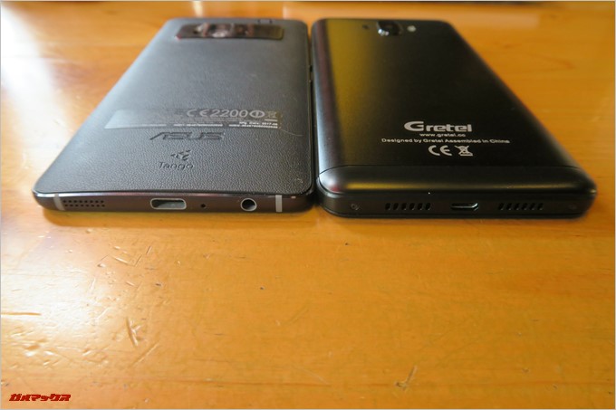 Zenfone ARと厚さを比較しましたが、流石にGretel「GT6000」は分厚いです
