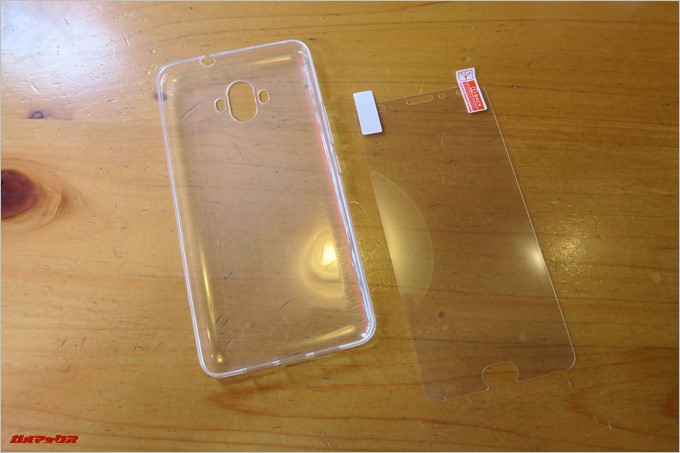 保護カバーや保護フィルムも付いています