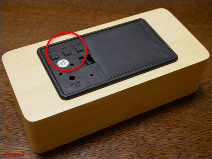 SOFERは裏の3つのボタンで設定を行います