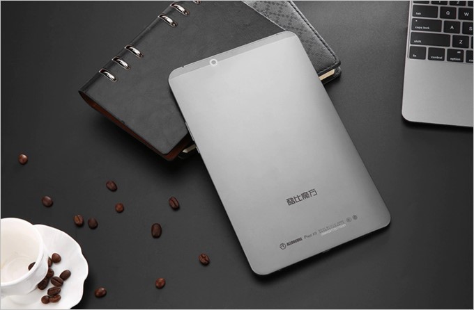 ALLDOCUBE Freer X9はフルメタルボディーを採用しています