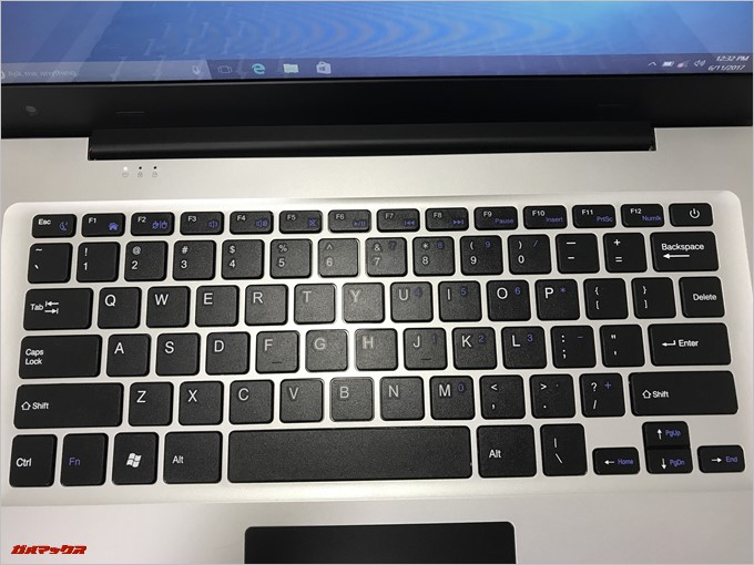 Jumper EZbook 3Sのキーボードは非常にピッチが広い