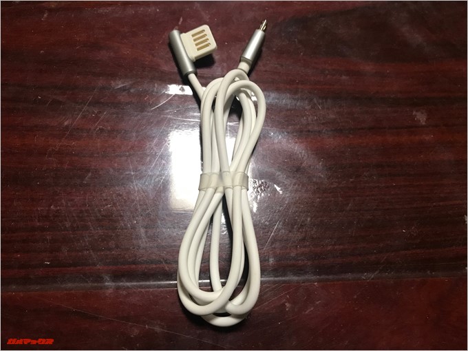 REMAX Emperorの同梱されている状態