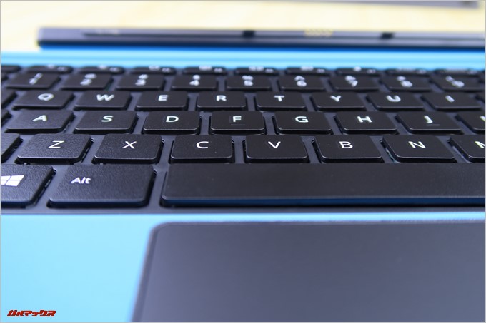 Teclast Tbook 16 Powerの専用キーボードは広めのピッチで非常にタイピングしやすいです。