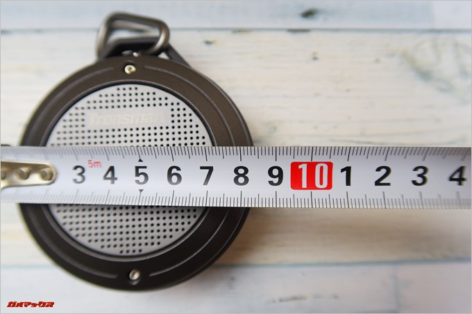 Tronsmart「T4」の横縦幅は8.5cmの円形です