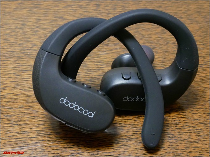 dodocoolのDA144は完全ワイヤレスなので左右のイヤホンは完全独立タイプでケーブルが一切ありません