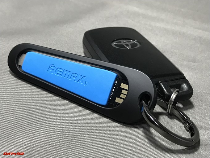 REMAX RINGS CABLEのキーホルダー部分を車のキーに取り付けてみました