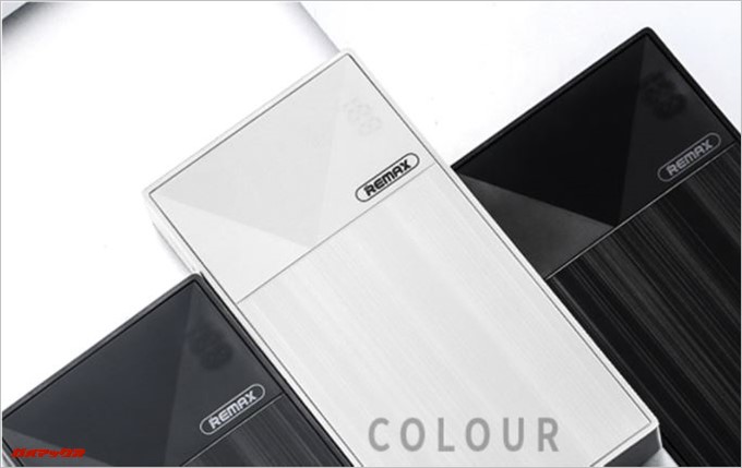 REMAX THOWAYのカラーはホワイト以外にブラックとグレーも選べます