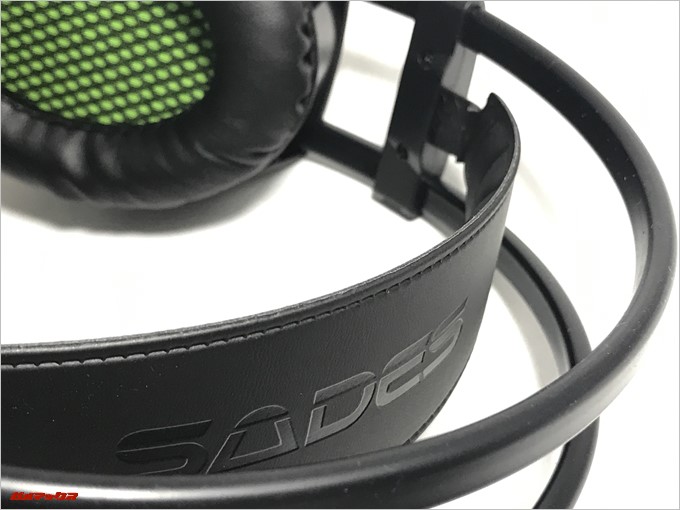 SADES SA-801のヘッドバンドが2段構造で吸い付くようにフィットします