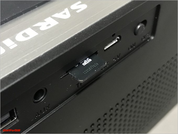 SARDiNE A10はMicroSDから直接再生できることも特徴です。