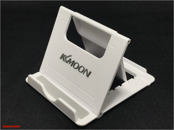 LEAGOO KIICAA POWERにはKKmoonの折りたたみ式スマホスタンドまで付属します