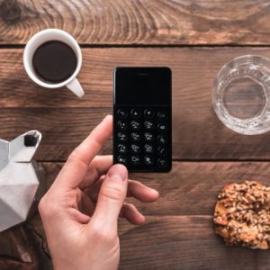 カード型スマホ「NichePhone-S」が欲しくないと思った3つの理由