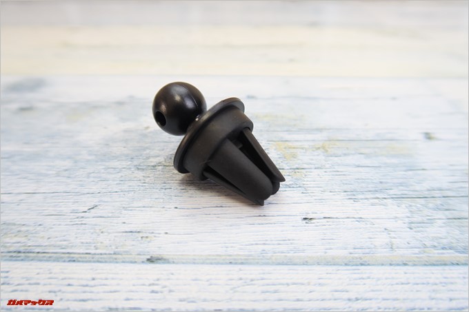inateck［ST1008］は安価ながらもエアコン吹き出し口取付用のアタッチメントも付属していました