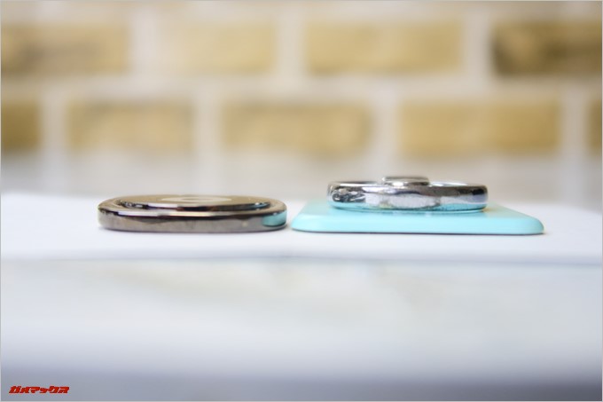 KYOKA製の落下防止リングは厚みが約3mmで超薄いです