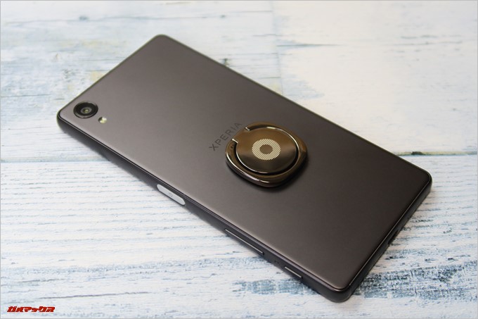 KYOKA製の落下防止リングをXperia X Dualの背面にペタリと貼ってみました