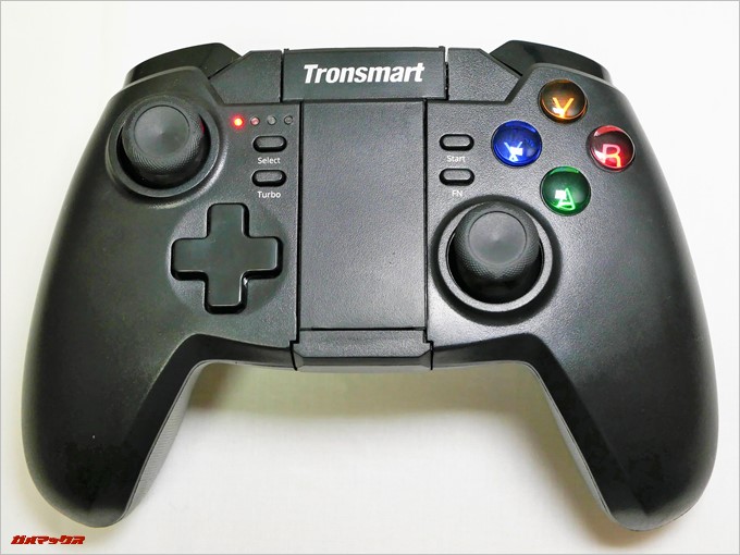 Tronsmart Mars G02のXYABボタンは電源をいれることでXboxと同様の4色カラーに光ります。