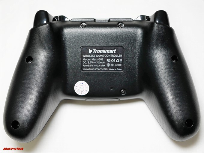 Tronsmart Mars G02のグリップ部は大きく盛り上がっておりフィット感が高いです。