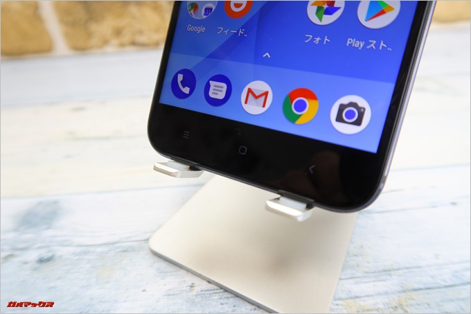 Xiaomi Mi A1のナビゲーションボタンは光るタッチタイプです