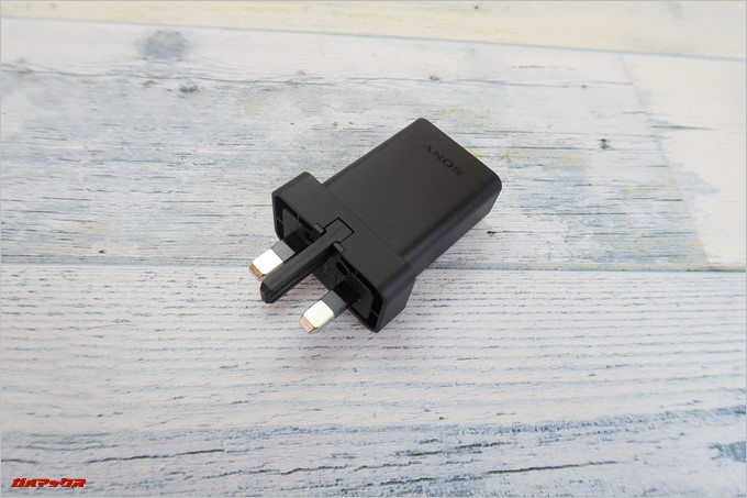 Xperia XZ1 Compact（G8441）に同梱されている充電器は日本では利用不可です