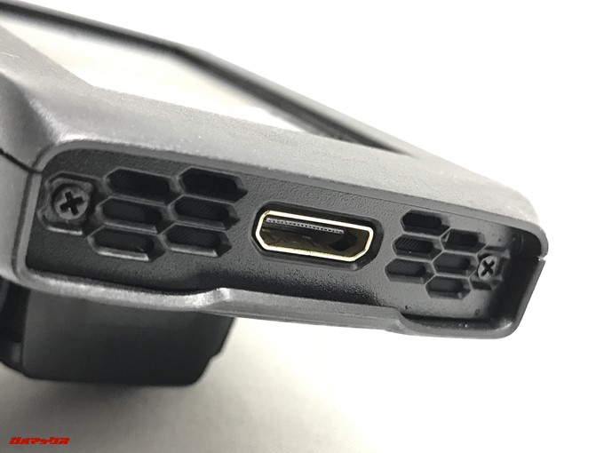 PAPAGO！GoSafe 34GはMiniHDMIも完備