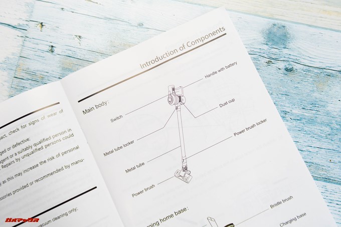 Dibea 2-in-1 Wireless Vacuum Cleaneの取扱説明書は英語ですが中学生レベルの英語で理解できるので問題ありません
