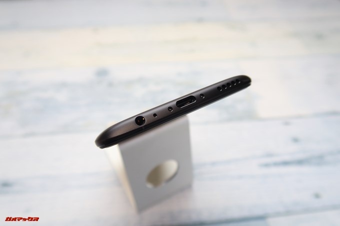 OnePlus 5Tにはイヤホンジャックが搭載されています。