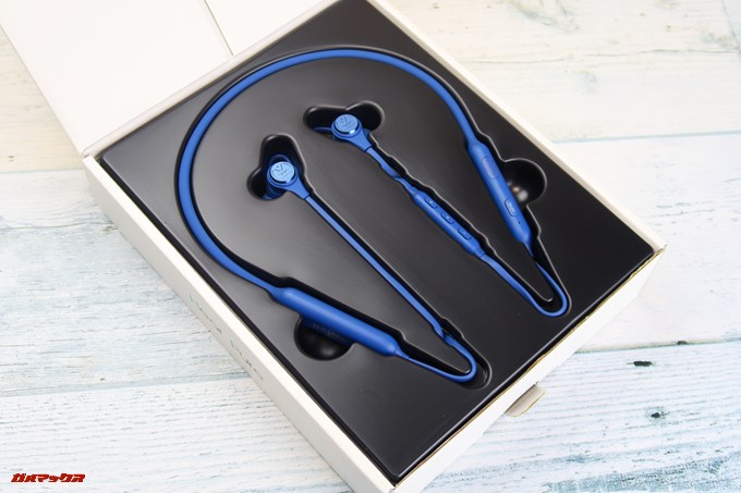 Linner NC50はプラ容器の専用梱包材に入っていました。