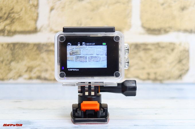 Thieye E7の防水ケースにボタンがついているので全ての操作が可能です。