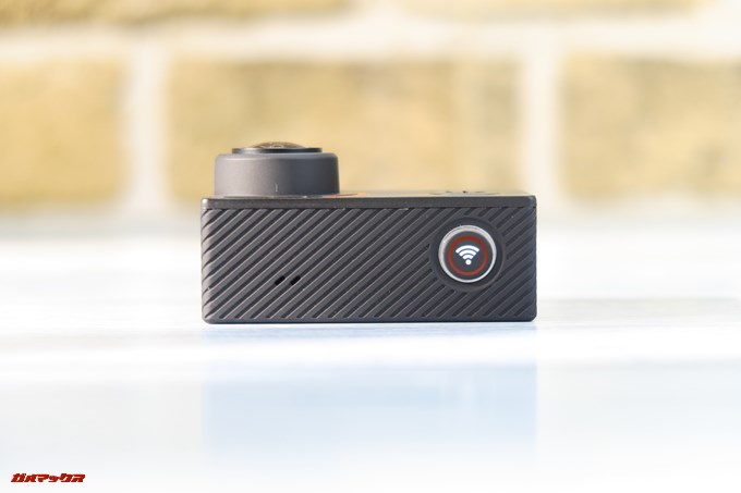 Thieye E7の本体上部にはシャッターボタン兼Wi-Fiボタンが備わっていました。